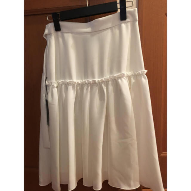 フォクシーNY 新品　白スカート 1