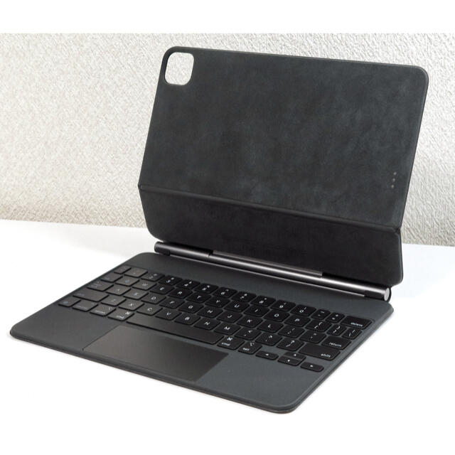 Apple(アップル)のApple iPadPro用　Magic Keyboard MXQT2LL/A スマホ/家電/カメラのPC/タブレット(その他)の商品写真