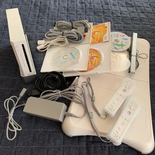 ウィー(Wii)のWii セット　すぐに遊べるよ！(家庭用ゲーム機本体)