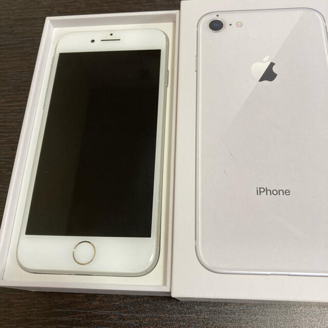 iPhone 8 Silver 64 GB SIMフリー