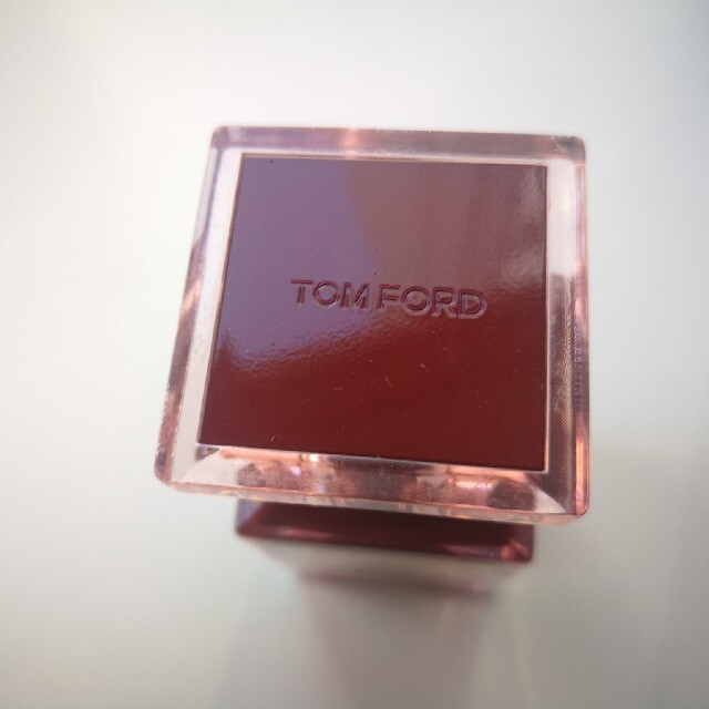 TOM FORD(トムフォード)の新品未使用 トムフォード ビューティ ロストチェリー オードパルファム 50ml コスメ/美容の香水(香水(女性用))の商品写真