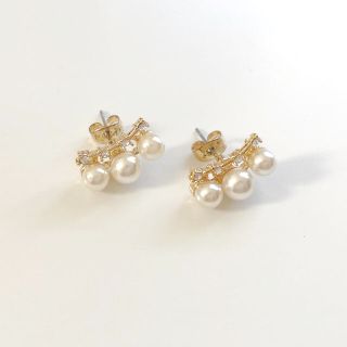 パールピアス☆セット購入で半額🙆‍♀️(ピアス)