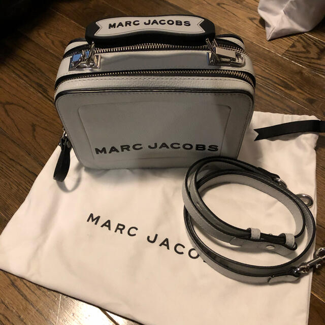 MARC JACOBS(マークジェイコブス)のMarc Jacobs 2way bag The Box 20 バッグ レディースのバッグ(ショルダーバッグ)の商品写真