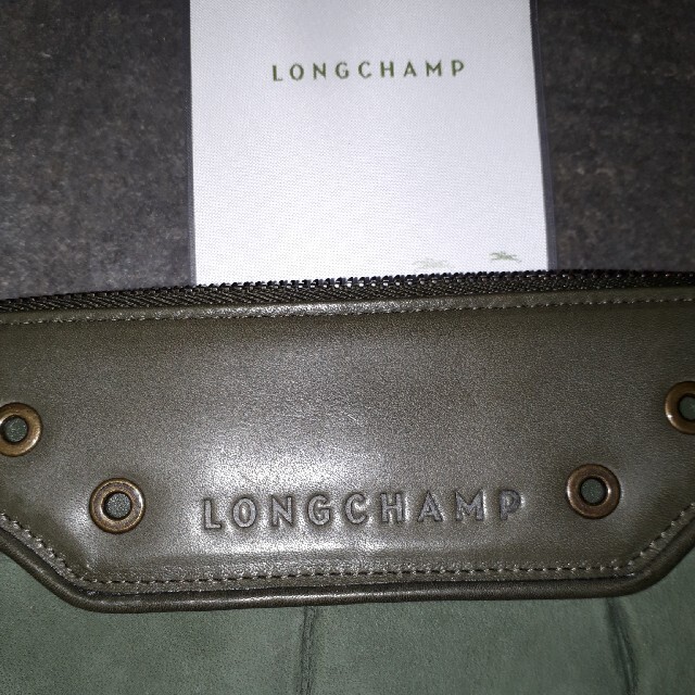 LONGCHAMP(ロンシャン)のLONGCHAMP　ロンシャン　ファスナー長財布　カーキ　カーブ&スエード　新品 レディースのファッション小物(財布)の商品写真