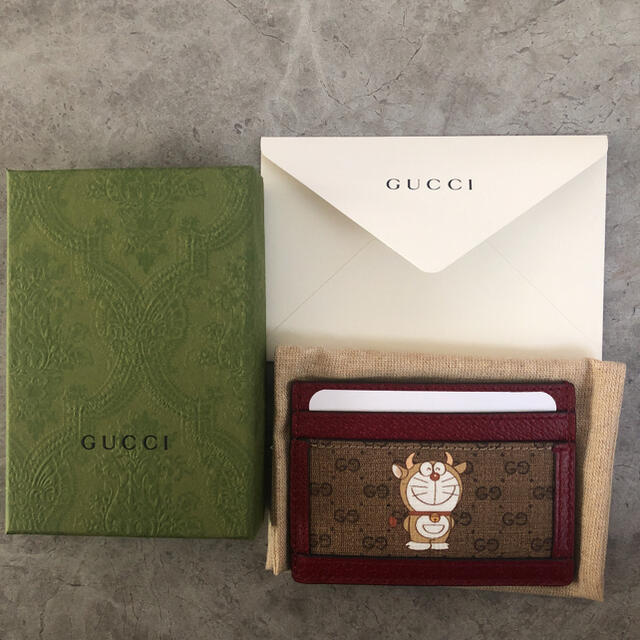 Gucci(グッチ)のGUCCIXドラえもん　カードケース　うしえもん エンタメ/ホビーのおもちゃ/ぬいぐるみ(キャラクターグッズ)の商品写真