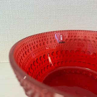 イッタラ(iittala)の【送料込み】イッタラ/カステヘルミボウル クランベリー(食器)