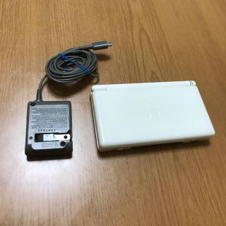 ニンテンドーDS(ニンテンドーDS)のDS lite ジャンク品　充電器付き(携帯用ゲーム機本体)