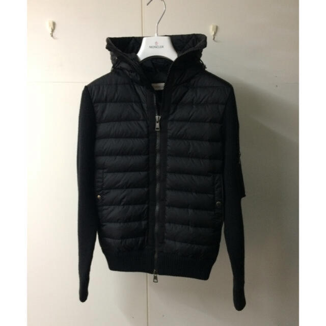 MONCLER(モンクレール)の【極美品　最終値下】モンクレールニットダウン　M ネイビー メンズのジャケット/アウター(ダウンジャケット)の商品写真