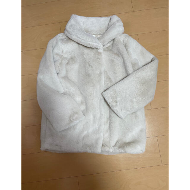 INGNI(イング)のファーコート レディースのジャケット/アウター(毛皮/ファーコート)の商品写真