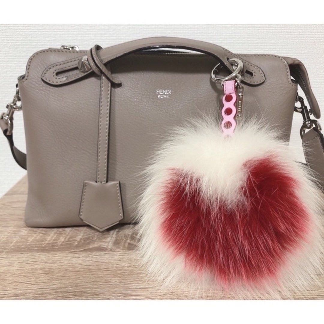 FENDI(フェンディ)のFendi、バイザウェイ、バッグチャーム、ファー レディースのバッグ(ショルダーバッグ)の商品写真