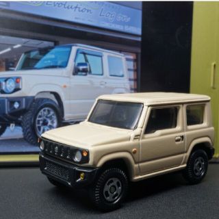 タカラトミー(Takara Tomy)の新型ジムニー(JB64)トミカ アイボリー(単色)塗装(ミニカー)