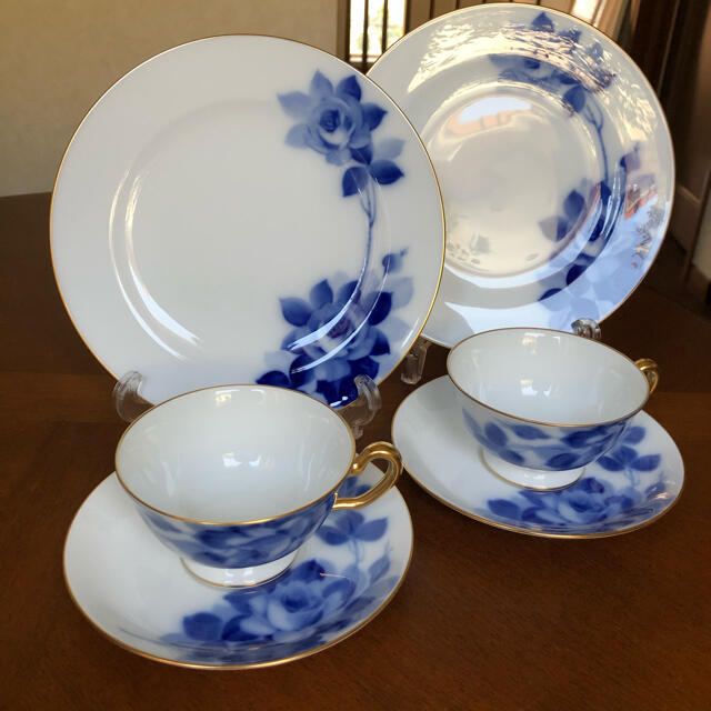 美品】大倉陶園☆ブルーローズ8011☆トリオ ペア 美品】大倉陶園☆ブルーローズ8011☆トリオ ペア