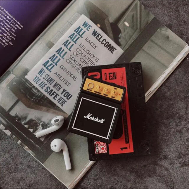 Marshall アンプ型AirPodsケース スマホ/家電/カメラのスマホアクセサリー(その他)の商品写真