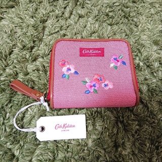 キャスキッドソン(Cath Kidston)のCath Kidston キャス・キッドソン 二つ折り財布 花 刺繍(財布)