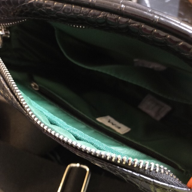 e.m.(イーエム)のEM 宮城舞　SQUARE SHOULDER BAG [Black] レディースのバッグ(ショルダーバッグ)の商品写真