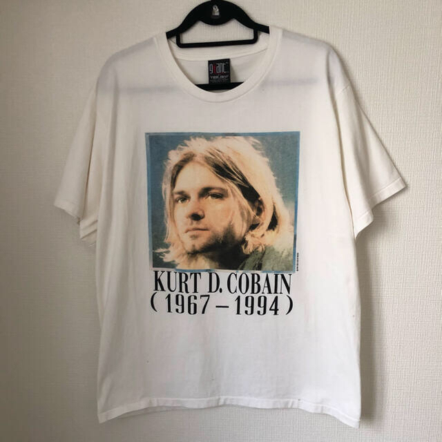 専用 KURT COBAIN THE END OF MUSIC 追悼T デッド