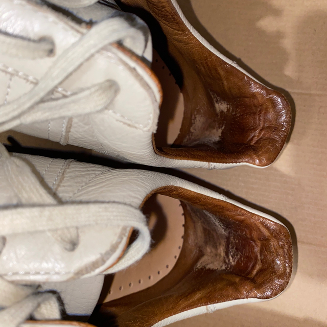 1LDK SELECT(ワンエルディーケーセレクト)のリプロダクションオブファウンド　ジャーマントレーナー42 ベージュ メンズの靴/シューズ(スニーカー)の商品写真