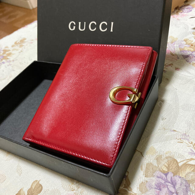 Gucci(グッチ)のグッチ　折財布レザー　レッド　 レディースのファッション小物(財布)の商品写真