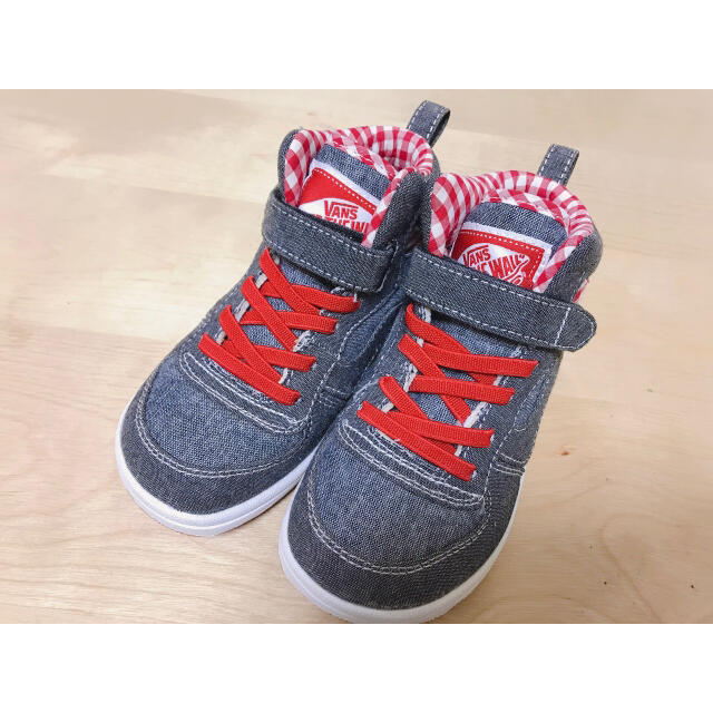 VANS(ヴァンズ)の※専用ページ！　VANS バンズ　ハイカット　スニーカー　デニム　17㎝　美品 キッズ/ベビー/マタニティのキッズ靴/シューズ(15cm~)(スニーカー)の商品写真