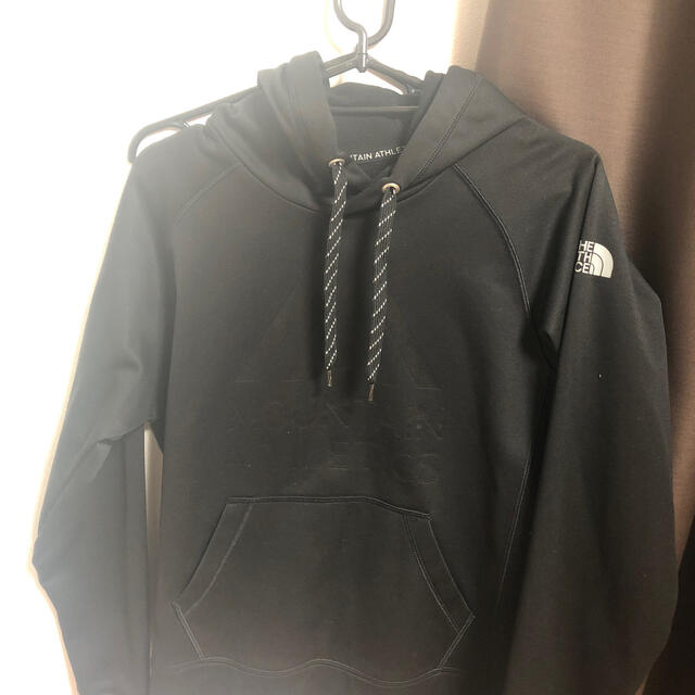 the North face パーカー