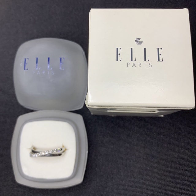 ELLE(エル)のPt900ダイヤモンド ハーフエタニティリング【ELLE  PARISプラチナ】 レディースのアクセサリー(リング(指輪))の商品写真