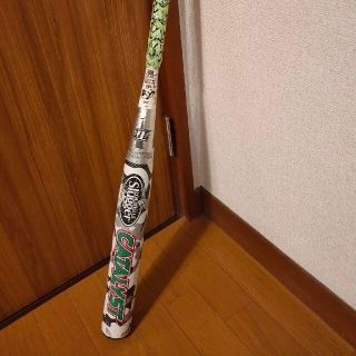 ルイスビルスラッガー(Louisville Slugger)の2014年式　カタリスト　ソフトボール　バット　3号用(バット)