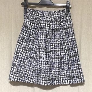 レディメイド(LADY MADE)のLADYMADE❤️モノトーンスカート(ひざ丈スカート)