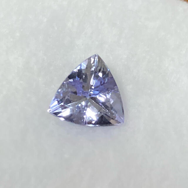 ゾイサイト 0.97ct ハンドメイドの素材/材料(各種パーツ)の商品写真