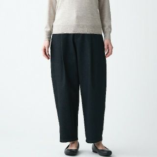 ムジルシリョウヒン(MUJI (無印良品))の≪新品≫ 無印良品縦横ストレッチデニムタックワイドパンツ ／Ｓ／ダークネイビー (デニム/ジーンズ)