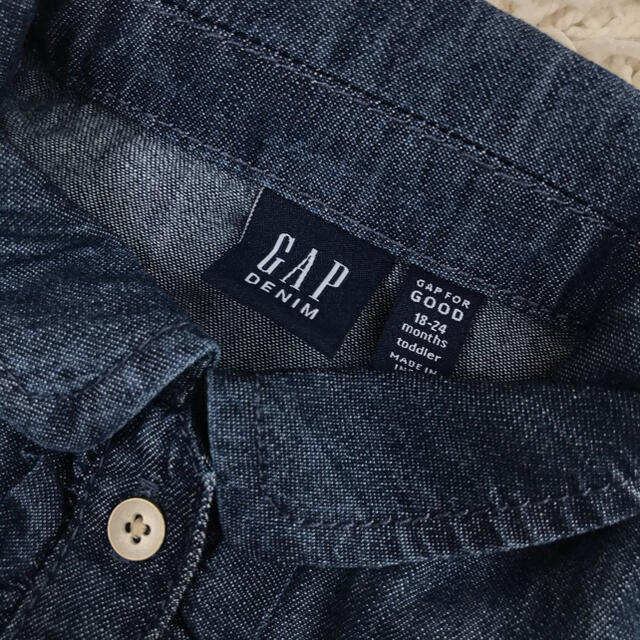 GAP(ギャップ)のGAP デニムワンピース  サイズ18〜24ヶ月 キッズ/ベビー/マタニティのキッズ服女の子用(90cm~)(ワンピース)の商品写真