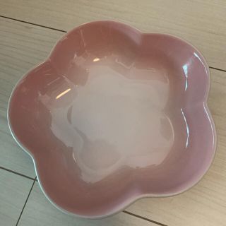 ルクルーゼ(LE CREUSET)のルクルーゼフラワーディッシュ16センチ(食器)