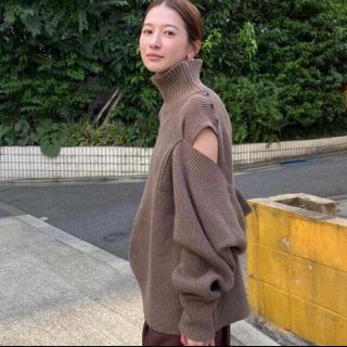 クラネ(CLANE)の最終値下げ　未使用クラネ 2WAY OFF SHOULDER KNIT TOPS(ニット/セーター)