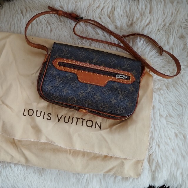 LOUIS VITTON ショルダーバック