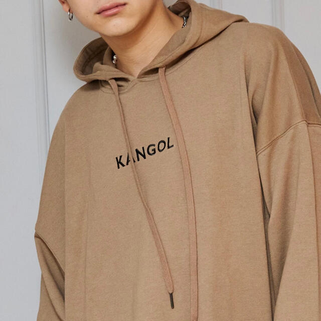 KANGOL(カンゴール)の カンゴール　パーカー　ベージュ　ブラック　2色セット メンズのトップス(パーカー)の商品写真