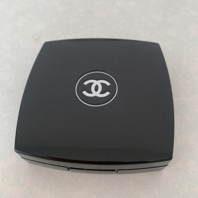 CHANEL(シャネル)のCHANEL シャネル　チーク コスメ/美容のメイク道具/ケアグッズ(チーク/フェイスブラシ)の商品写真