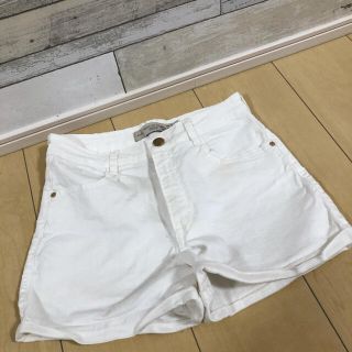 ザラ(ZARA)のショートパンツ(ショートパンツ)