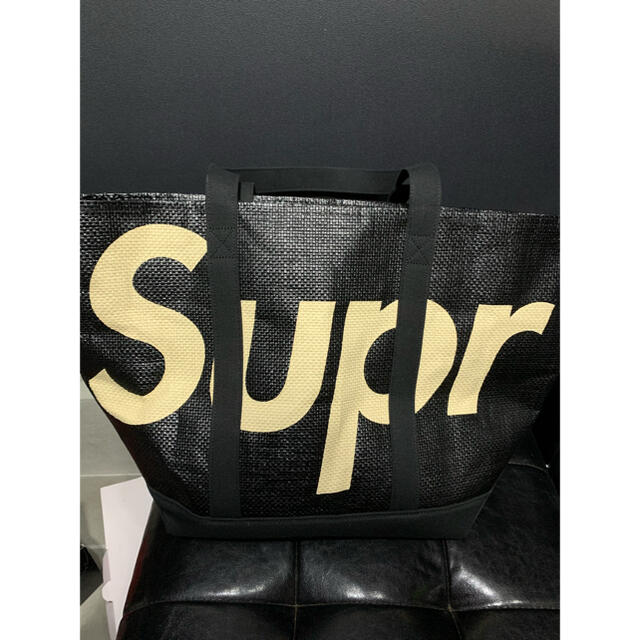 Supreme(シュプリーム)のsupreme Raffia Tote ブラック  メンズのバッグ(トートバッグ)の商品写真