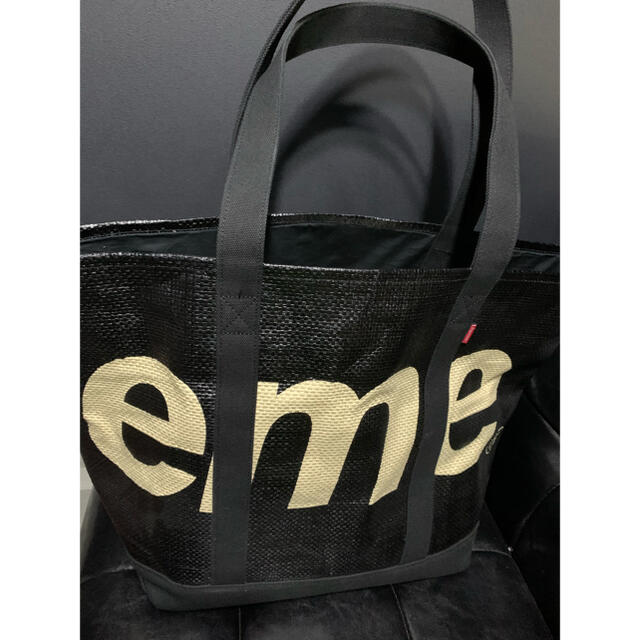 Supreme(シュプリーム)のsupreme Raffia Tote ブラック  メンズのバッグ(トートバッグ)の商品写真