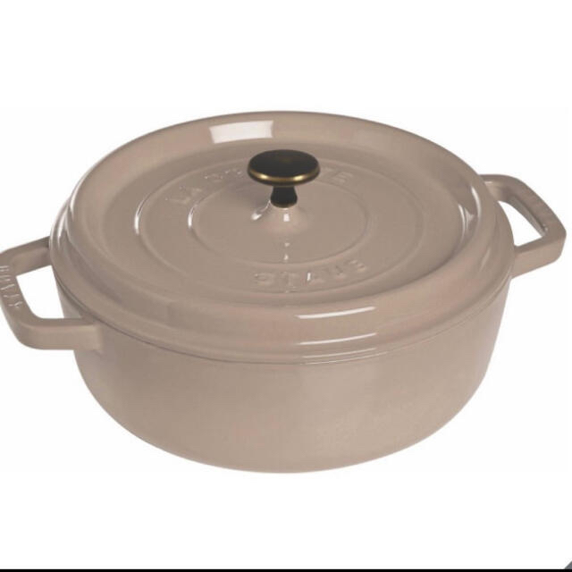 STAUB(ストウブ)の【新品】Staub シャローラウンドココット 26 cm リネン インテリア/住まい/日用品のキッチン/食器(鍋/フライパン)の商品写真