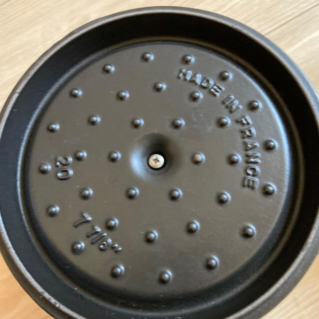 STAUB(ストウブ)のストウブ 20センチ インテリア/住まい/日用品のキッチン/食器(鍋/フライパン)の商品写真