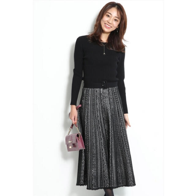 好評正規品 JUSGLITTY - 新品 JUSGLITTY (ジャスグリッティー) 柄編みニットワンピースの通販 by Tay|ジャスグリッティーならラクマ 定番