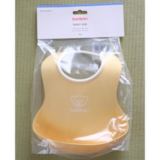 ベビービョルン(BABYBJORN)の【新品未使用】BABY BJORN ベビービョルン お食事 スタイ(お食事エプロン)