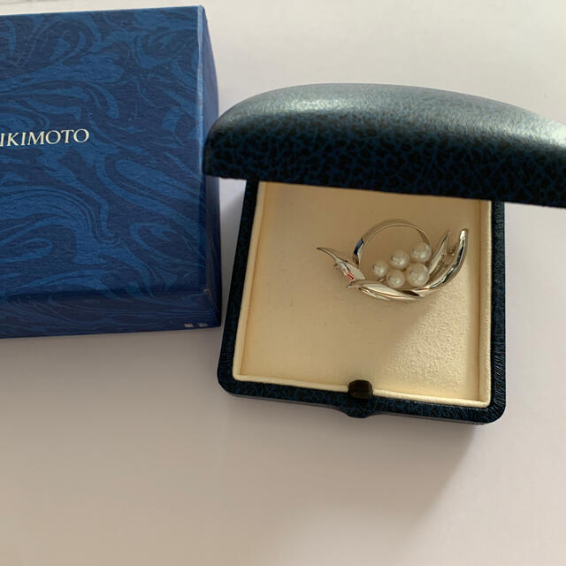 MIKIMOTO(ミキモト)のミキモト　アゴヤ真珠　ブローチ　 レディースのアクセサリー(ブローチ/コサージュ)の商品写真