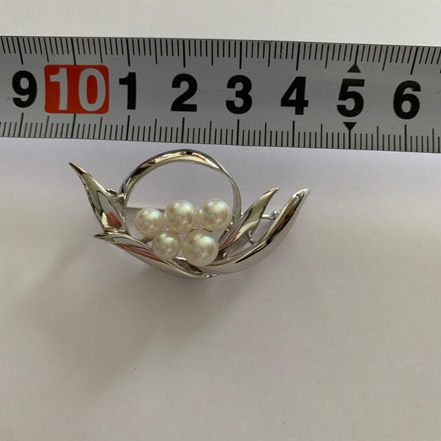 MIKIMOTO(ミキモト)のミキモト　アゴヤ真珠　ブローチ　 レディースのアクセサリー(ブローチ/コサージュ)の商品写真