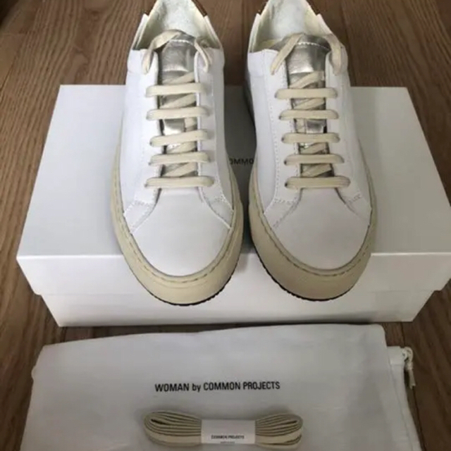 COMMON PROJECTS(コモンプロジェクト)のコモンプロジェクト レトロ ロー Special Edition スニーカー レディースの靴/シューズ(スニーカー)の商品写真