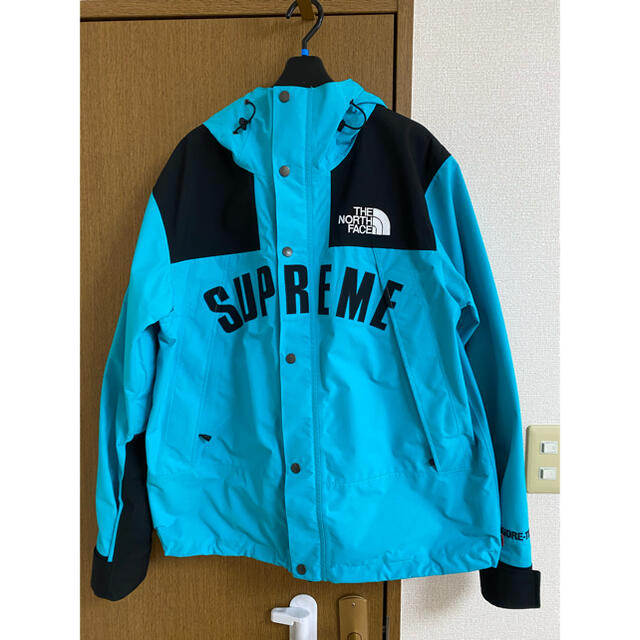 Supreme(シュプリーム)のシュプリーム ✖️ノースフェイス　マウンテンパーカー メンズのジャケット/アウター(マウンテンパーカー)の商品写真