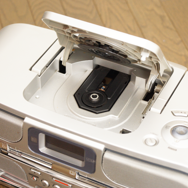 Panasonic RX-MDX77 シルバー（CD/MDラジカセ）