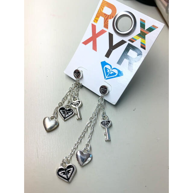 Roxy 未使用#オーストラリア購入品#ロキシーピアスの通販 by Milky5555's shop｜ロキシーならラクマ