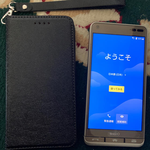 au(エーユー)のBASIO3 スマホ/家電/カメラのスマートフォン/携帯電話(スマートフォン本体)の商品写真