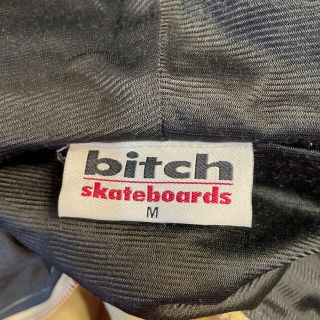 【bitch skatebords】ビッチ スケートボーダーズ ナイロン フード